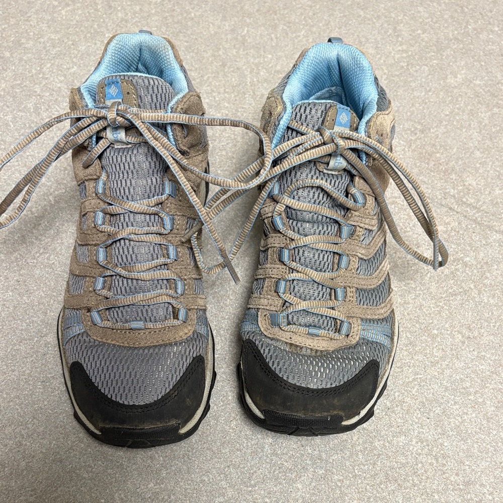 Women's Athletic Shoes in Gray and Blue